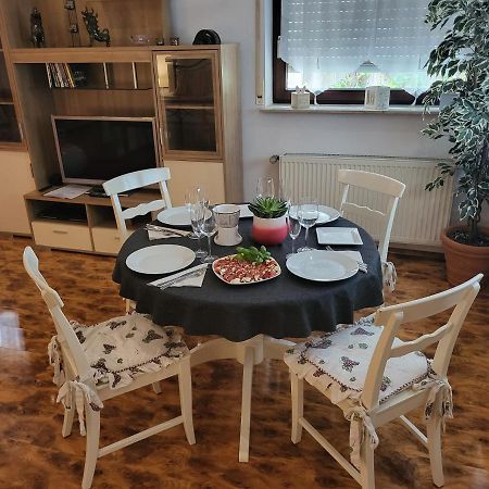Ferienwohnung Fuer 4 Personen Mit Schnellem Wlan, Glasfaser, Tv Paket Beilstein  エクステリア 写真